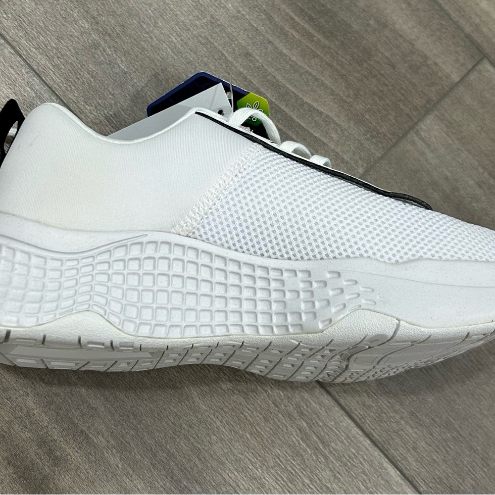 Lacoste White Casual Sneakers - Picture 5 of 7